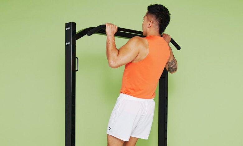 your-step-by-step-guide-to-nailing-your-first-pull-up